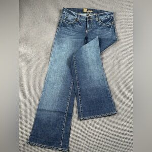 Kut from the Kloth size 8 bootcut jeans dark blue denim
